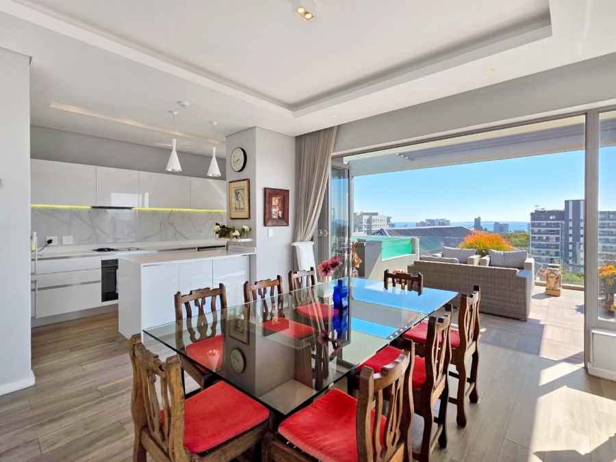 To Let 2 Bedroom Property for Rent in Green Point Western Cape